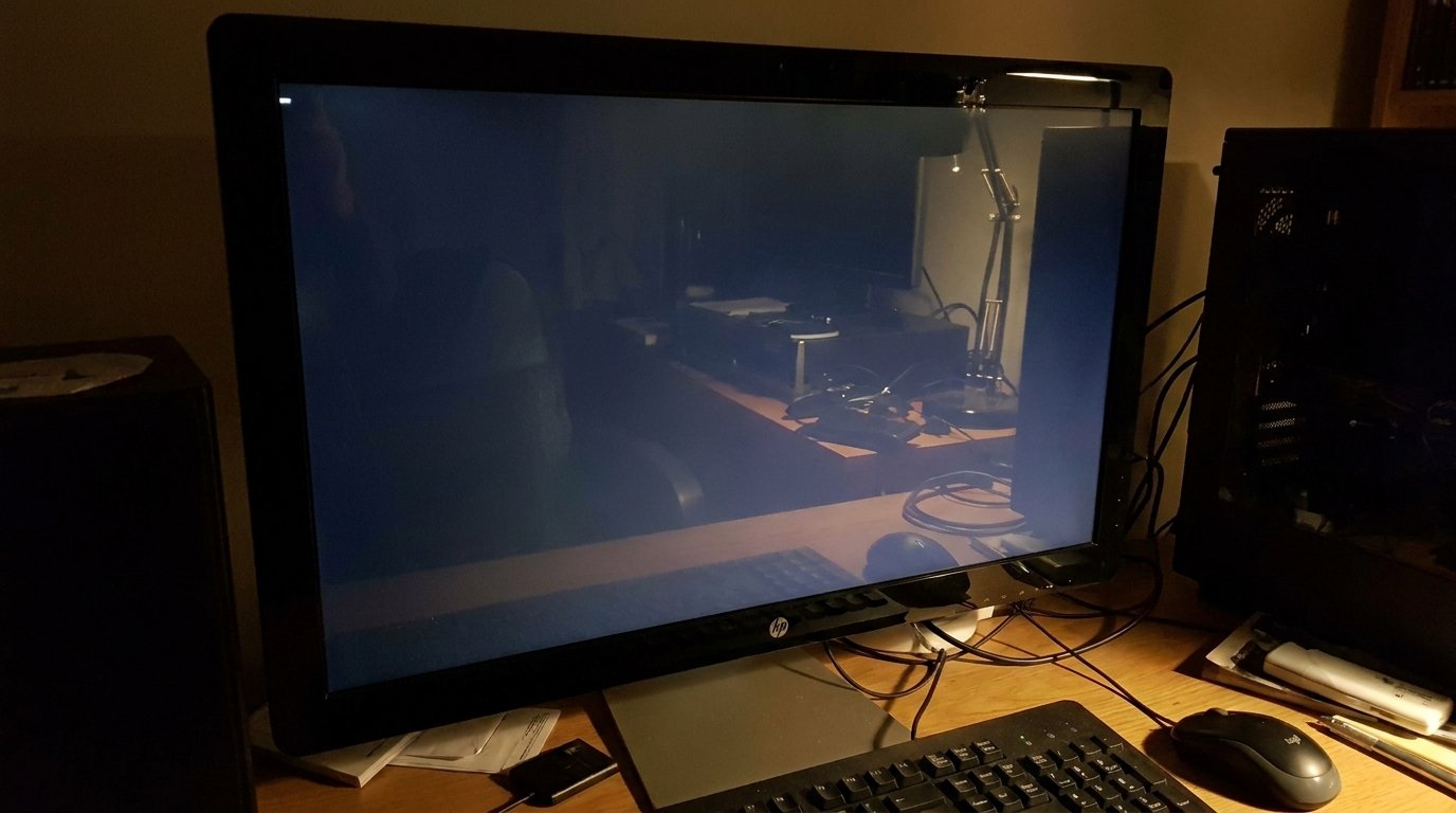 Терминал с успешной SSH-сессией и выводом команд на свежеустановленном Ubuntu Server